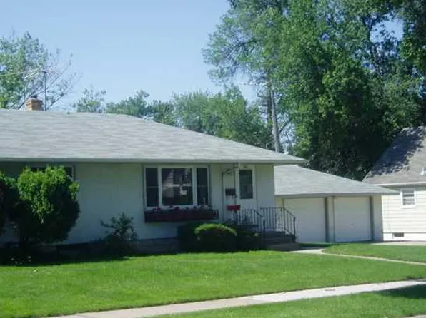 200 Haskell St E, West Saint Paul, MN 55118
