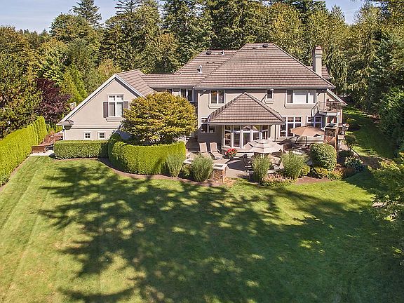 4th image of 439 Windsor Dr SE