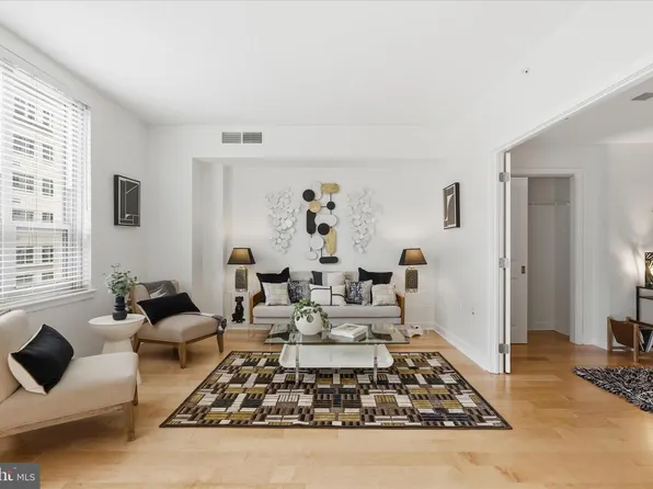 888 N Quincy St Unit 510, Arlington, VA 22203