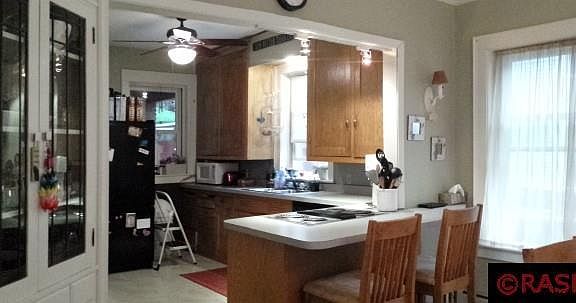 2nd image of 219 Washington Ct