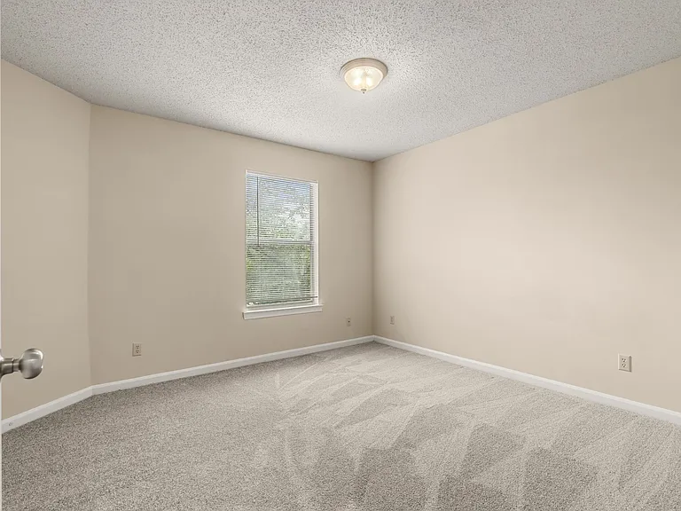 Avana Bellevue — Photo 19