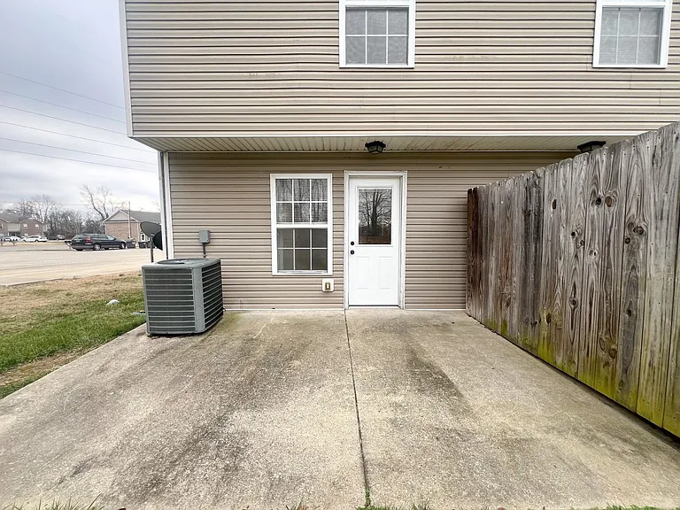 781 Cherrybark Ln — Photo 17
