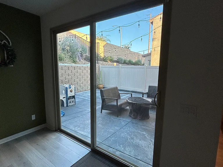 4563 Highland Ave — Photo 16
