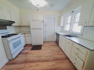 130 Rock Spring Rd #1, Stamford, CT 06906