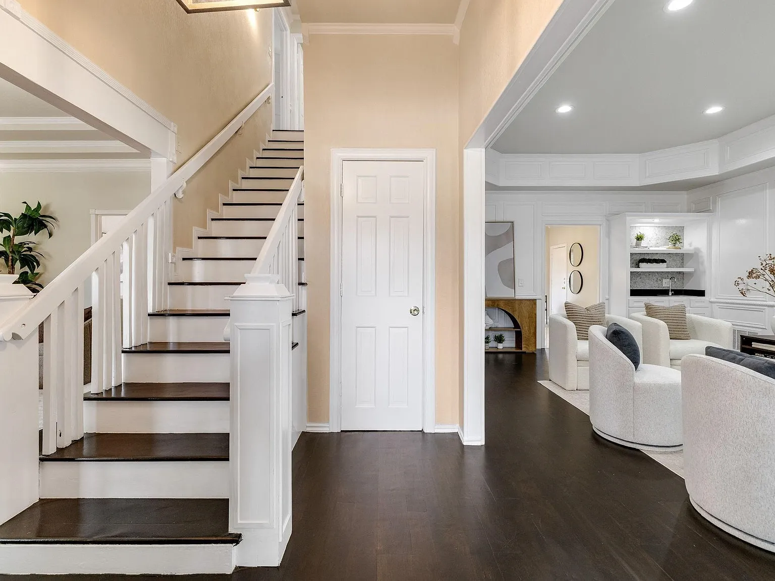 4 bed, 3.5 bath, 2551 sqft, $3,500 — Photo 2