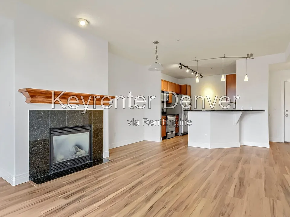 9059 E Panorama Cir #B-211