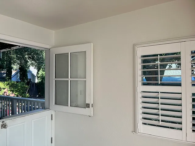 Dutch Door