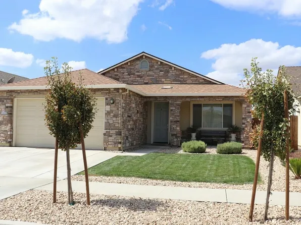 1332 Greenbrier Dr, Hanford, CA 93230