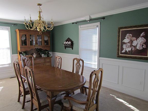 5th image of 304 Palomino Dr