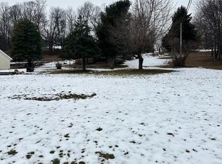 5738 Pigeon Hill Rd, Spring Grove, PA 17362