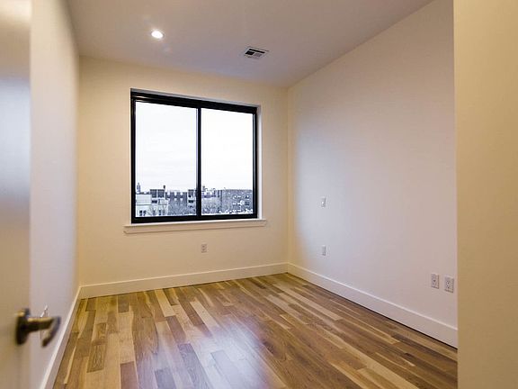 4th image of 188 Noll St #2I
