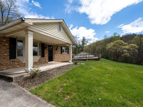 617 Hawksbill Park Rd, Stanley, VA 22851