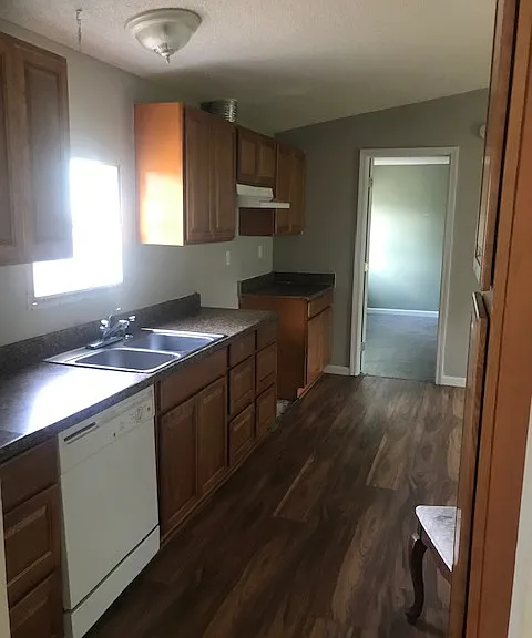 23175 Highway 190 E — Photo 2