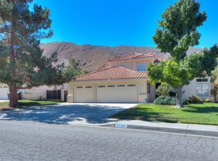2205 Canyon Dr, Colton, CA 92324