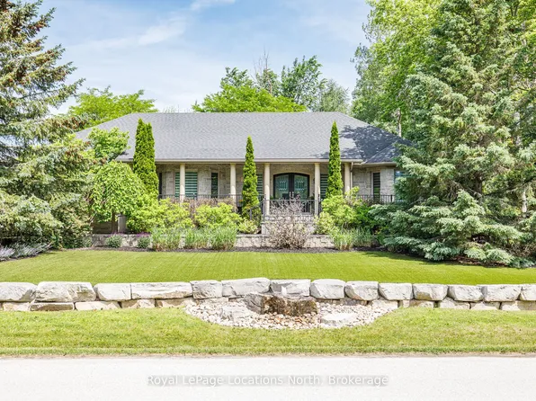 44 Blackburn Ave, Clearview, ON L0M 1P0
