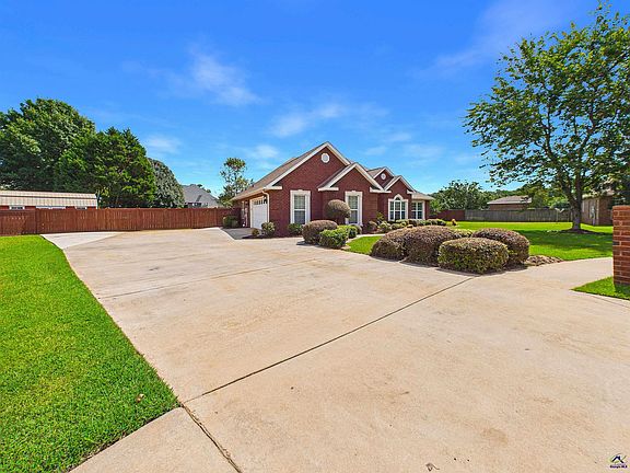 5th image of 108 Jewel Ct