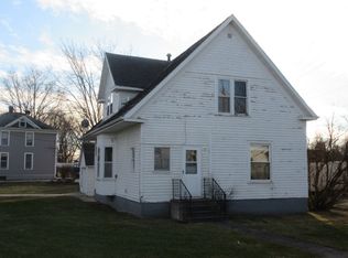 116 E Elm St, Strawberry Point, IA 52076