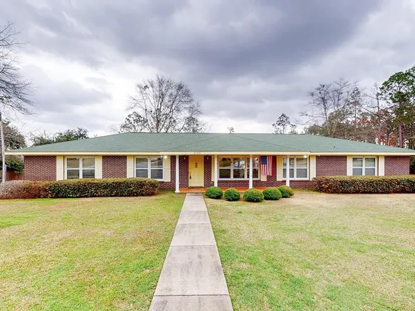 2700 Evans Dr, Dothan, AL 36303