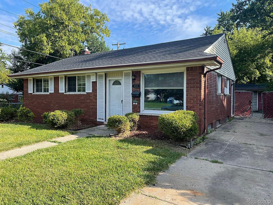 1st image of 26034 Woodbine Dr