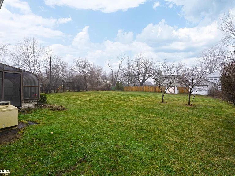107 Bloomfield Blvd — Photo 46