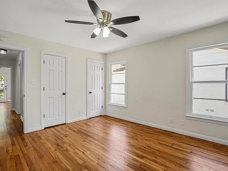 2541 Walsh Ct — Photo 29