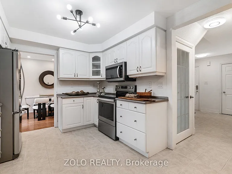 272 Elman Cres — Photo 14