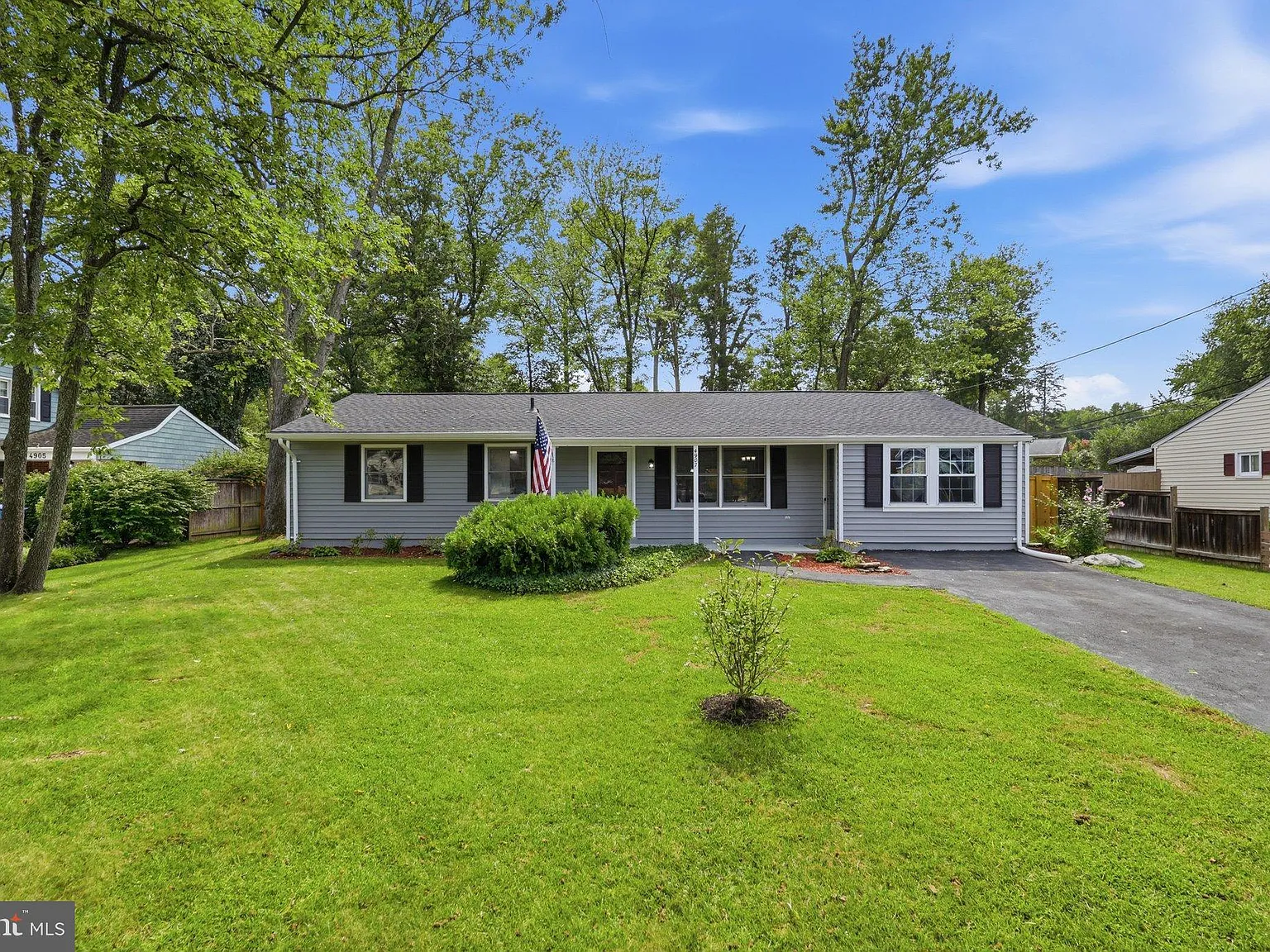 3 bed, 2.0 bath, 1296 sqft, $3,600 — Photo 3
