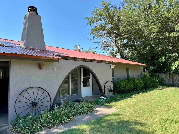 510 E Pecan St, Seymour, TX 76380