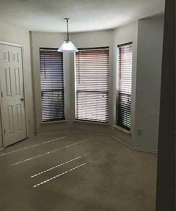 5th image of 2559 Georgian Dr