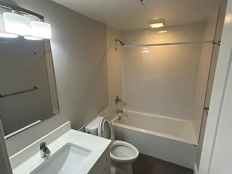 11 Merrymount Rd #1R — Photo 10