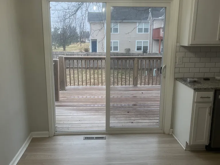 845 E Pinewood St — Photo 11