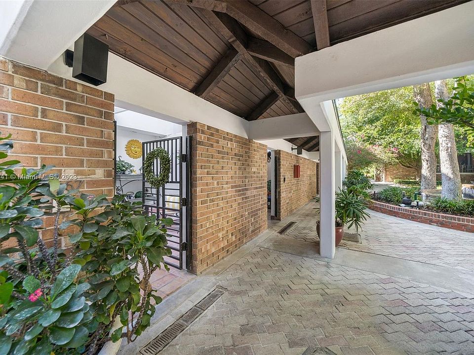 1st image of 10667 NE Quaybridge Ct #C9