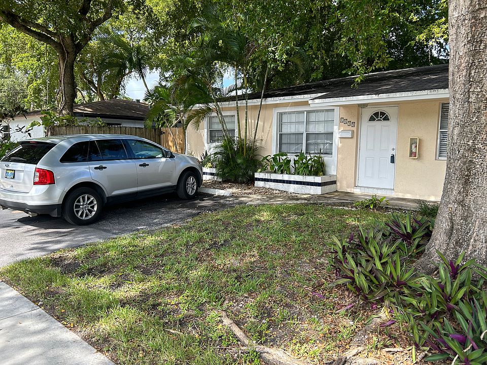 1st image of 1835 SW 24th St