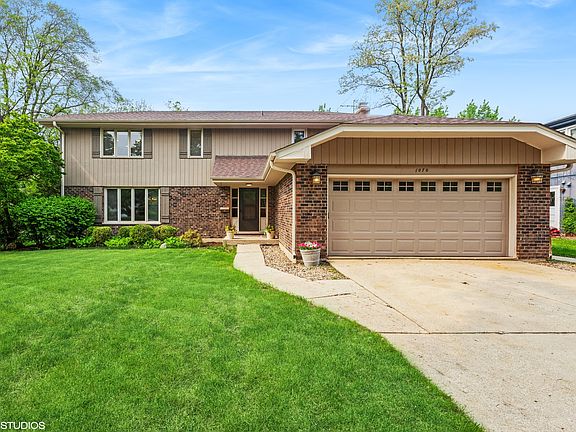 2nd image of 1070 Black Oak Dr
