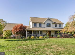 3020 Meadow View Rd, Manheim, PA 17545