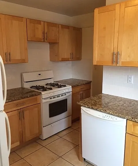 104-40 Queens Blvd #9V — Photo 2