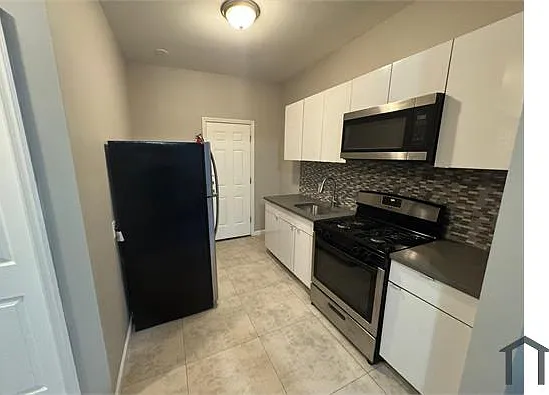 302 Halsted St #6 — Photo 1