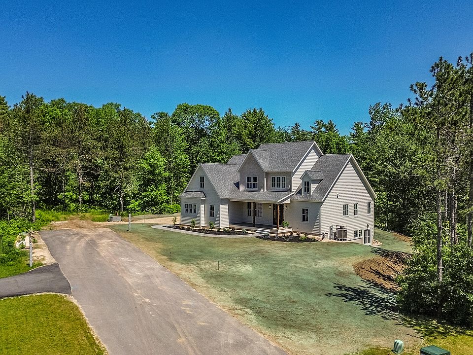 1st image of 13 Winnwood Farm Way