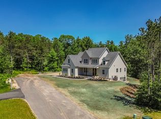 13 Winnwood Farm Way, Falmouth, ME 04105