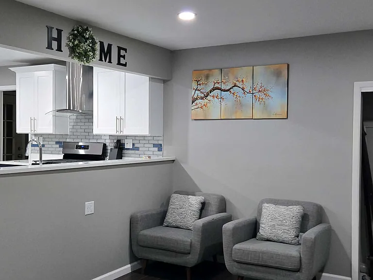 2302 Greenbriar Ln — Photo 9