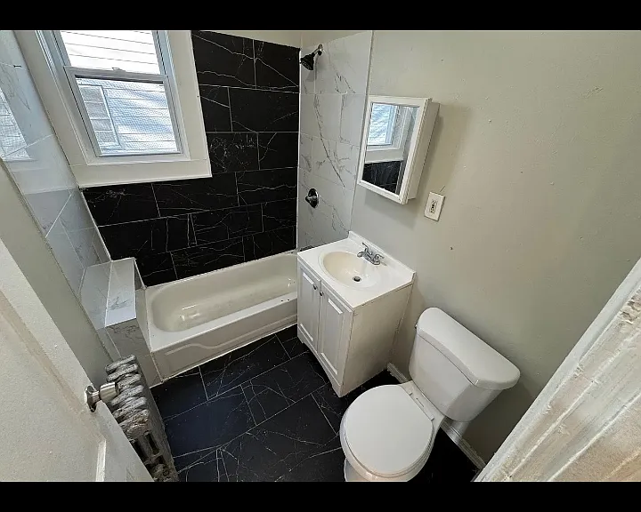 161 Sunset Ave #2L — Photo 2