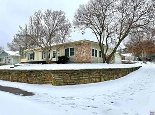 2861 SW College Ct, Topeka, KS 66611