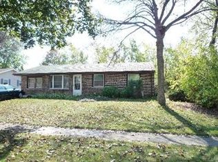 1525 Arlington Ln, Schaumburg, IL 60193