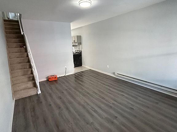 5th image of 1920 Ruan St