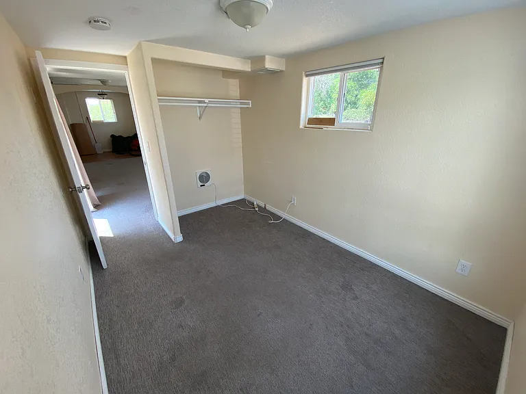 1690 Syracuse St — Photo 5