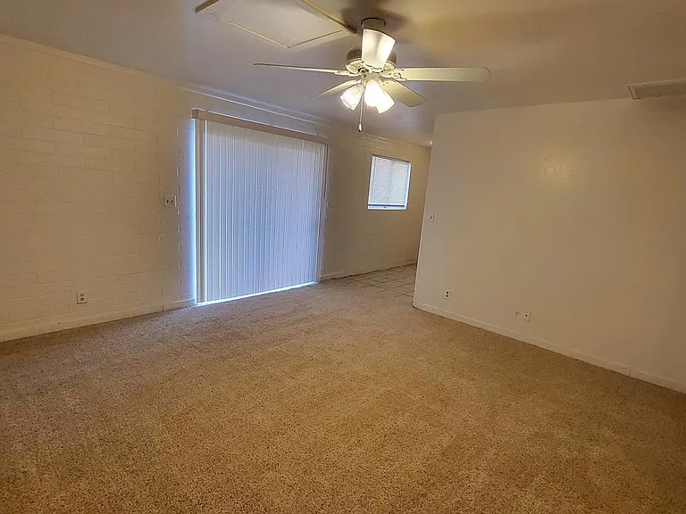 913 E Spence Ave — Photo 8