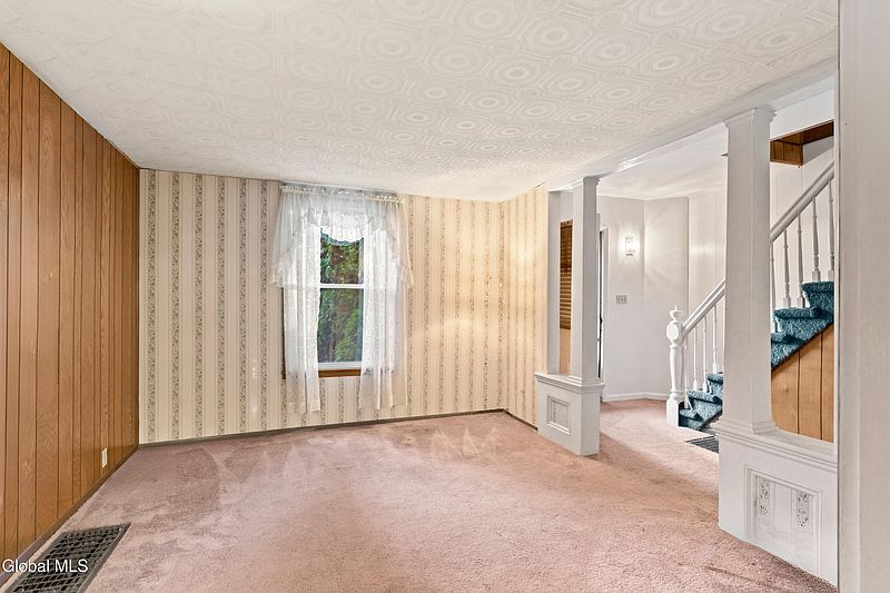 5th image of 1925 Avenue B