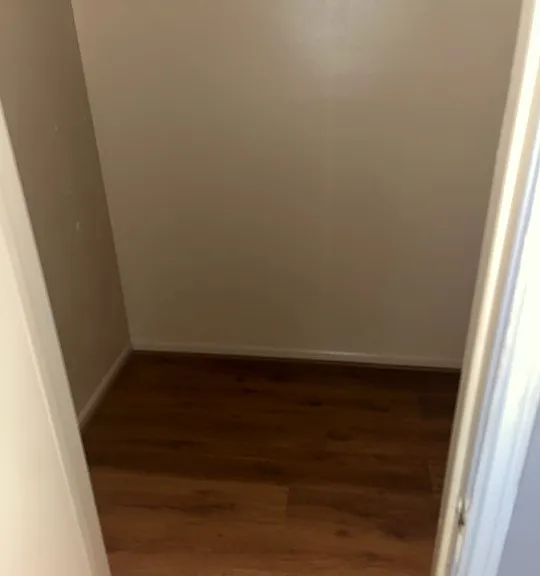 6104 Deerfield Dr — Photo 2
