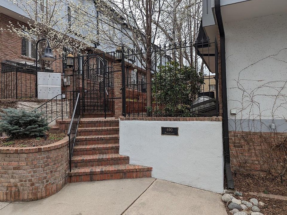 1st image of 690 N Pennsylvania St APT 9