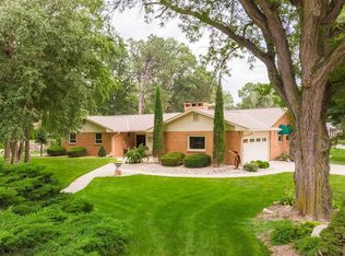 1400 S 52nd St, Lincoln, NE 68506